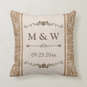 Rustikale Jute-Spitze-Hochzeitsmonogramm Kissen