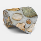 Rustikale Kieselsteinmauer  Krawatte (Gerollt)