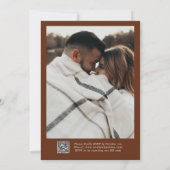 Rustikale Klassische Skriptkalligrafie QR Code Hoc Einladung (Rückseite)