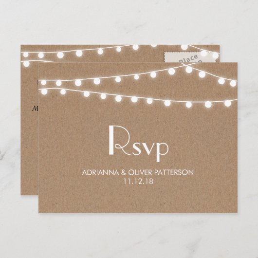 Rustikale Kraft Paper String Lights Wedding RSVP Einladungspostkarte (Vorne/Hinten)