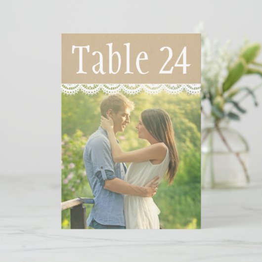 Rustikale Kraft- und Spitzen-Hochzeitsstipendiaten Einladung (Stehend Vorderseite)