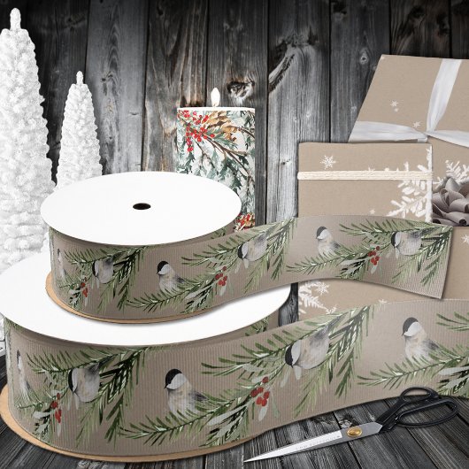 Rustikale Kraft Winter Chickades auf der Spruce Br Ripsband