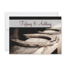 Rustikale Land-Hufeisen-Cowboy-Hochzeit lädt ein