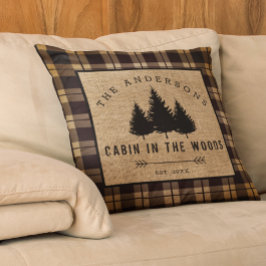 Rustikale Landfamilie Hütte im Wald Thro Kissen