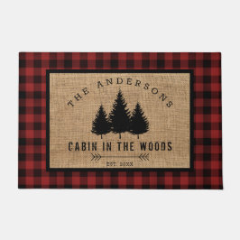 Rustikale Landfamilie Kabine im Wald Fußmatte