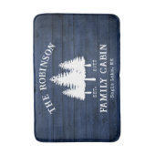 Rustikale Landfamilienhäuser Bäume Blauer Holzdruc Badematte (Vorderseite Vertikal)