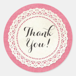 Rustikale Landschaft Spitze Doily auf heiß rosa Da Runder Aufkleber