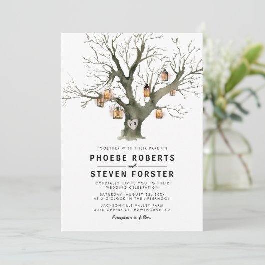 Rustikale Lanterns Carved Oak Tree Wedding Einladung (Stehend Vorderseite)