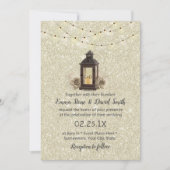 Rustikale Laterne & String Lights Moderne Hochzeit Einladung (Vorderseite)