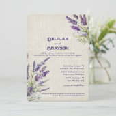 Rustikale Lavendel-Blumen Hochzeit Einladung (Stehend Vorderseite)