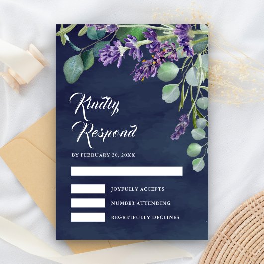 Rustikale Lavendel und Eukalyptus Navy Blue Weddin RSVP Karte