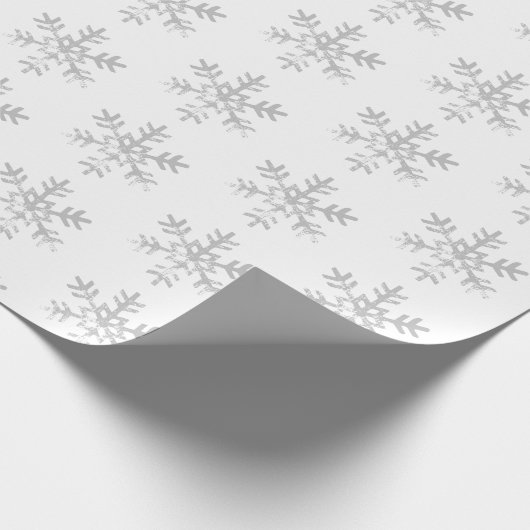 Rustikale leichte Schneeflocken Weiß Geschenkpapier (Ecke)