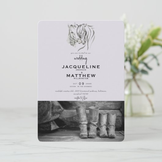 Rustikale Liebe & Lace Lavender Wedding Einladung (Stehend Vorderseite)