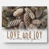 Rustikale Liebe und Joy Pine Cone Fotoplatte (Vorderseite)