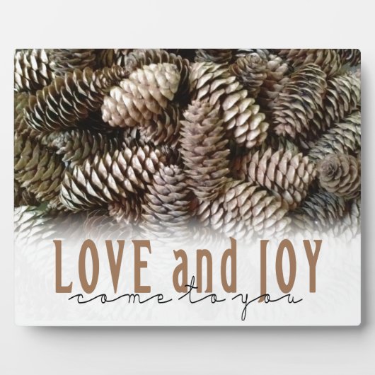Rustikale Liebe und Joy Pine Cone Fotoplatte (Vorderseite)