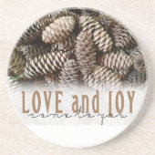 Rustikale Liebe und Joy Pine Cone Sandstein Untersetzer (Vorne)