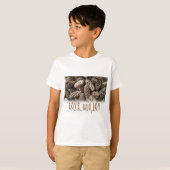 Rustikale Liebe und Joy Pine Cone T-Shirt (Vorne ganz)