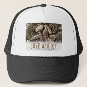 Rustikale Liebe und Joy Pine Cone Truckerkappe