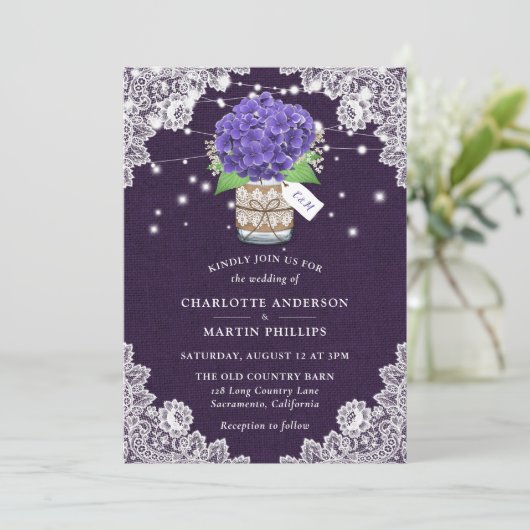 Rustikale Lila Burlap Lace Hydrangea Wedding Einladung (Stehend Vorderseite)