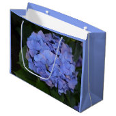 Rustikale Lila Hydrangea makrophylla Große Geschenktüte (Vorderseite Schrägansicht)