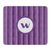 Rustikale Lila Monogramm und Streifen Schneidebrett (Vorderseite)