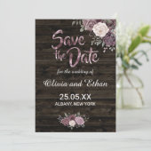 Rustikale Lila Rose mit dunklem Holz Save The Date (Stehend Vorderseite)