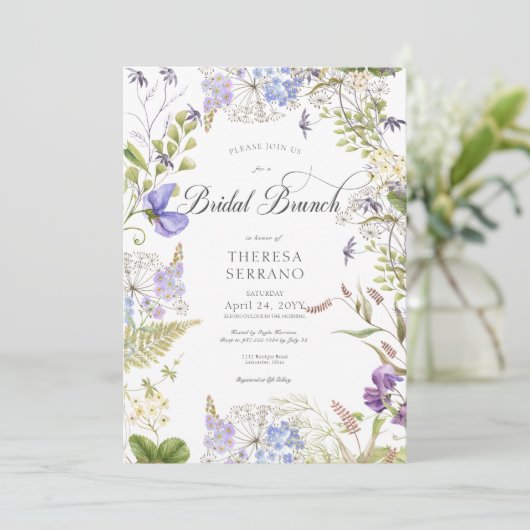 Rustikale Lila Wildblume White Bridal Brunch Einladung (Stehend Vorderseite)