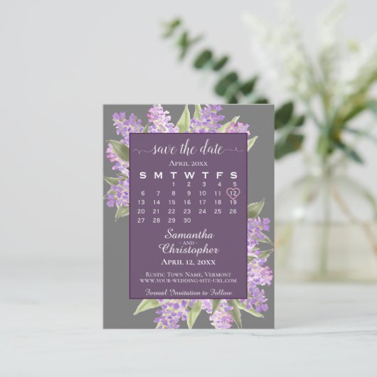 Rustikale Lilacs Wedding Save the Date Calendar Gr Ankündigungspostkarte (Stehend Vorderseite)