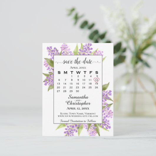 Rustikale Lilacs Wedding Save the Date Calendar Wh Ankündigungspostkarte (Stehend Vorderseite)