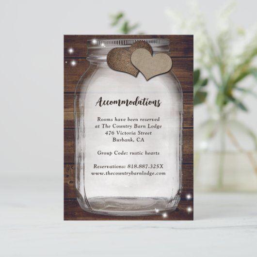 Rustikale Mason Jar Barn Wood Unterkunft Karten (Stehend Vorderseite)