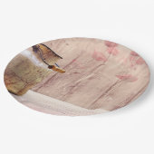 Rustikale Milch kann auf Holz landen Pappteller (Schrägansicht)