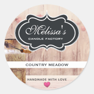 Rustikale Milch kann auf Holzkerzenseife landen Runder Aufkleber