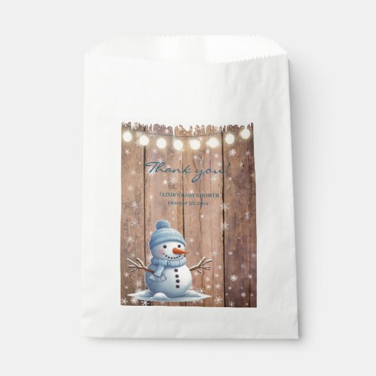 Rustikale moderne Elegant Blue Snowman Baby Dusche Geschenktütchen (Vorderseite)