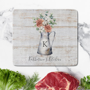 Rustikale Monogramm-Rosen-Baumwoll-Eukalyptus in e Schneidebrett