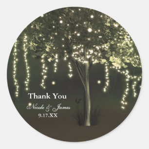 Rustikale Moos beleuchtete Baum Hochzeitsgunst Auf Runder Aufkleber