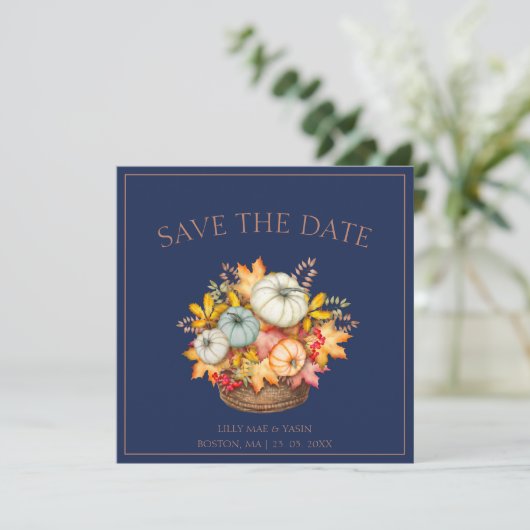 Rustikale Navy Blauer Herbst Pumpkins Hochzeit Save The Date (Stehend Vorderseite)