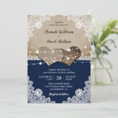 Rustikale Navy Blue Burlap Lace Hochzeit Einladung (Stehend Vorderseite)
