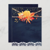 Rustikale Navy Blue Fall Maple Blätter Pumpkin Begleitkarte (Vorne/Hinten)