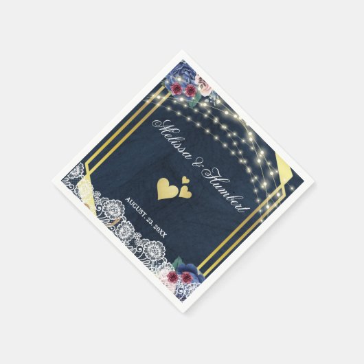 Rustikale Navy Blue Wood Lace String Lights Hochze Serviette (Ecke)