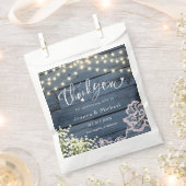 Rustikale Navy Blue Wood String Lights & Lace Wedd Geschenktütchen (Ausgeschnitten)
