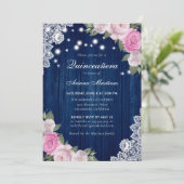 Rustikale Navy Blush Pink Floral Quinceañera Einladung (Stehend Vorderseite)