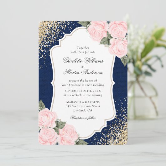 Rustikale Navy Blush Rose Burlap Wedding Einladung (Stehend Vorderseite)