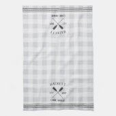 Rustikale Oars Kariertes Personalisiertes Seehaus Geschirrtuch (Vertikal)