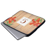 Rustikale Orangefarbene Lippenart Monogramm Laptopschutzhülle (Vorne Knopf)