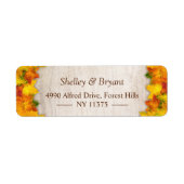 Rustikale Orangenapel-Blätter im Herbst (Vorne)