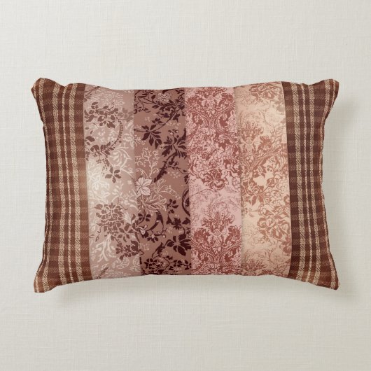 Rustikale Patchwork-Karo- und Blumen-Damaskus-Must Dekokissen (Vorderseite)