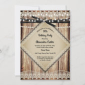 Rustikale Pearl Lace Barn Wood Black String Lights Einladung (Vorderseite)