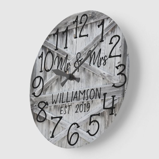 Rustikale Personalisierte graue Holzuhr Große Wanduhr (Winkel)