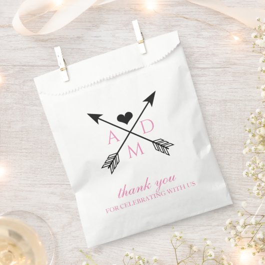Rustikale Pfeile Monogram Fevor Bag Geschenktütchen (Ausgeschnitten)
