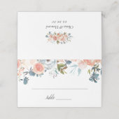 Rustikale Pfirsichfarbenfallen Blumenhochzeit Platzkarte (Außenseite Aufgefaltet)